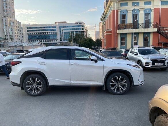 2021 Lexus RX 300 IV Рестайлинг, белый - вид 2