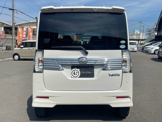 2023 Daihatsu Tanto IV Рестайлинг, белый, 899000 рублей, вид 4