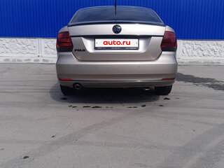 2016 Volkswagen Polo V Рестайлинг, бежевый, 1050000 рублей, вид 3