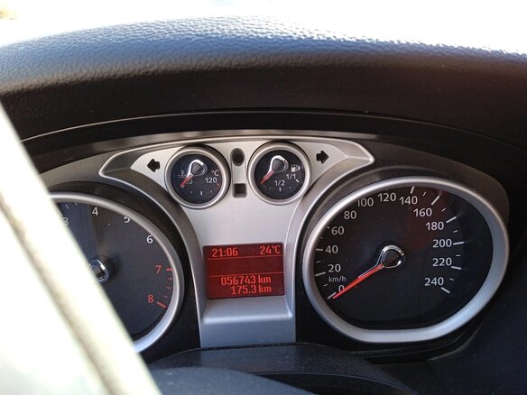 2010 Ford Focus II Рестайлинг, голубой, 950000 рублей - вид 2