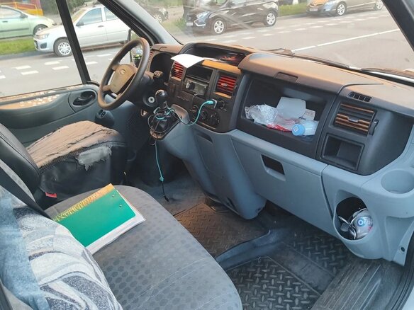 2010 Ford Transit, белый, 850000 рублей - вид 6