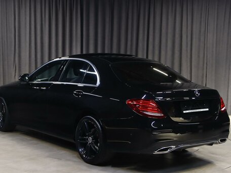 2020 Mercedes-Benz E-Класс 200 V (W213, S213, C238), чёрный, 2949000 рублей, вид 4