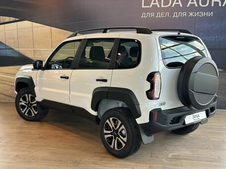 2026 Lada (ВАЗ) Niva Travel I Рестайлинг, белый, 1717000 рублей, вид 4