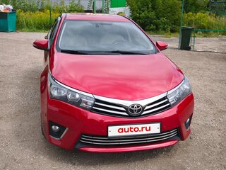 2013 Toyota Corolla XI (E160, E170, E180), красный, 985000 рублей, вид 3