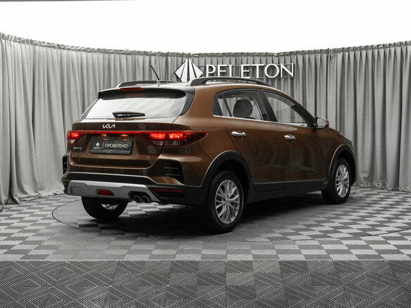 2021 Kia Rio X IV Рестайлинг, коричневый, 1880000 рублей - вид 3