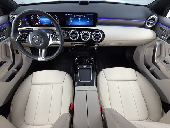 2025 Mercedes-Benz A-Класс 220 IV (W177) Рестайлинг, чёрный, 4200000 рублей - вид 26
