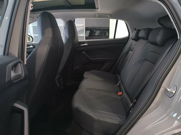 2026 Volkswagen Tharu XR, серый, 2980000 рублей - вид 38