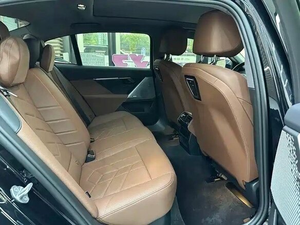 2025 BMW 5 серии 530Li xDrive VIII (G60/G61/G68), синий - вид 16