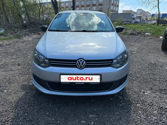 2013 Volkswagen Polo V, серебристый, 515000 рублей - вид 1