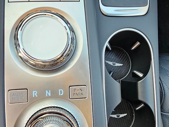 2023 Genesis GV70 I, белый, 8500000 рублей - вид 20