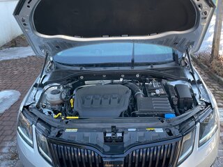 2020 Skoda Octavia III (A7) Рестайлинг, серебристый, 2600000 рублей, вид 3