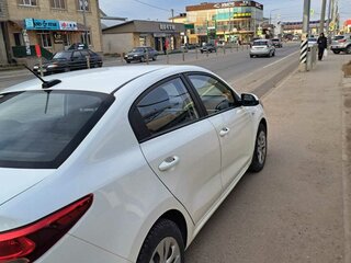 2019 Kia Rio IV, белый, 1250000 рублей, вид 3