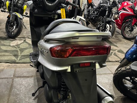 2002 Yamaha Majesty 250, серебристый, 185000 рублей, вид 2