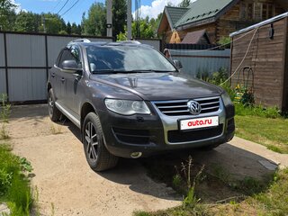 2009 Volkswagen Touareg I Рестайлинг, серый, 1450000 рублей, вид 2