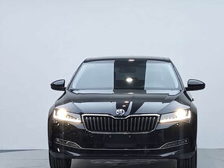 2023 Skoda Superb III Рестайлинг, чёрный, 1600000 рублей, вид 2
