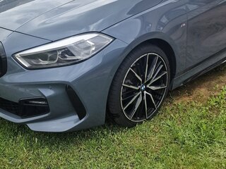 2020 BMW 1 серии 118i III (F40), серый, 2450000 рублей, вид 3