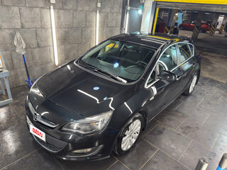 2012 Opel Astra J Рестайлинг, чёрный, 695000 рублей, вид 1