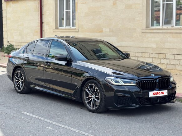 2022 BMW 5 серии 530d VII (G30/G31/G38) Рестайлинг, чёрный, 6500000 рублей - вид 2