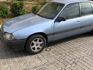 1990 Opel Omega A, голубой, 110000 рублей, вид 3