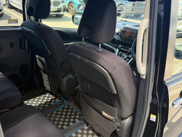 2018 Nissan Serena V (C27), чёрный, 1960000 рублей - вид 18