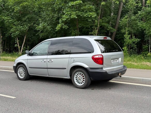 2003 Dodge Caravan IV, серебристый, 636363 рублей - вид 4