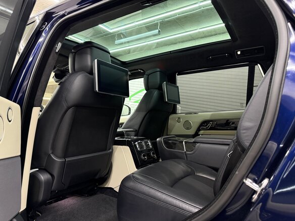 2021 Land Rover Range Rover IV Рестайлинг, синий, 7750000 рублей - вид 15