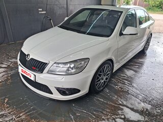 2011 Skoda Octavia RS II Рестайлинг, белый, 1400000 рублей, вид 2