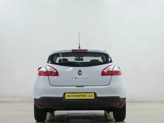 2013 Renault Megane III Рестайлинг, белый, 599000 рублей, вид 5