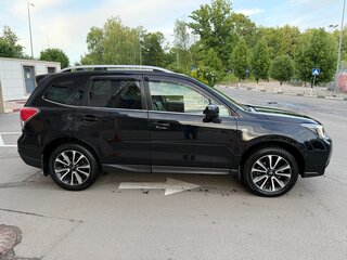 2018 Subaru Forester IV Рестайлинг 2, чёрный, 2350000 рублей, вид 3