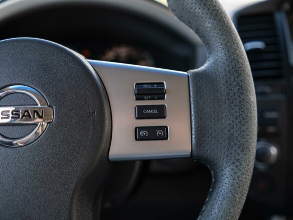 2011 Nissan Pathfinder III Рестайлинг, чёрный - вид 23