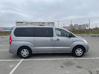 2012 Hyundai Grand Starex I, серебристый, 1700000 рублей, вид 2