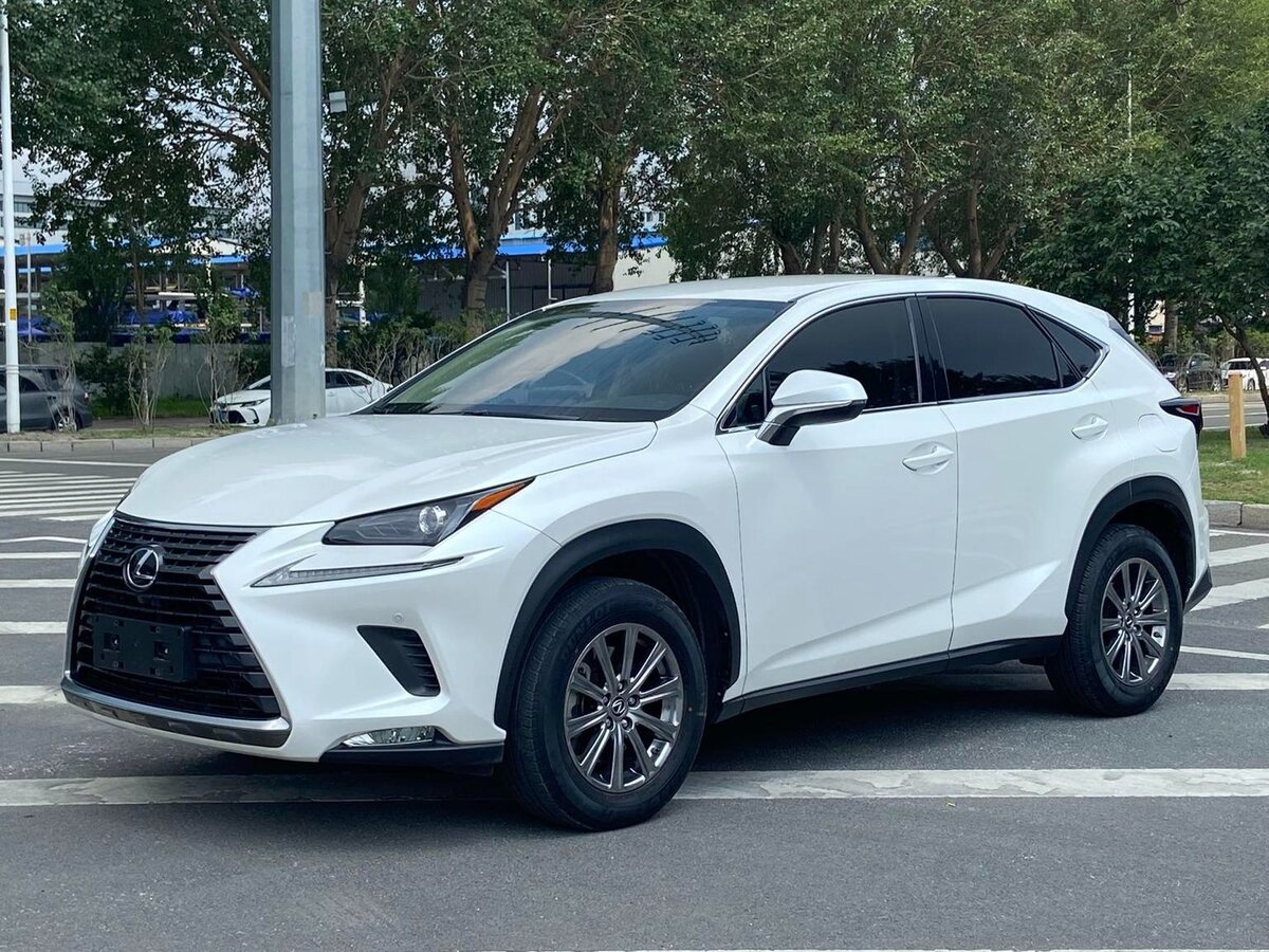 Открыть фотографии: Lexus NX I Рестайлинг