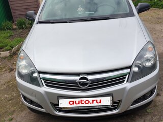 2011 Opel Astra H Рестайлинг, серебристый, 550000 рублей, вид 2