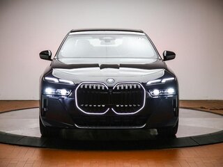 2026 BMW 7 серии 750e xDrive VII (G70), чёрный, 17327004 рублей, вид 2