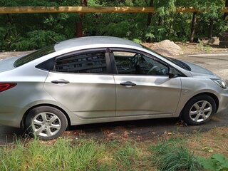 2012 Hyundai Solaris I, серебристый, 850000 рублей, вид 5