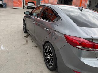 2018 Hyundai Elantra VI (AD) Рестайлинг, серый, 1500000 рублей, вид 2
