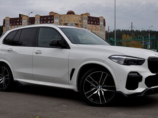 2018 BMW X5 30d IV (G05/G18), белый, 5900000 рублей, вид 2