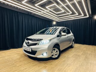 2012 Toyota Vitz III (XP130), серый, 779000 рублей, вид 1