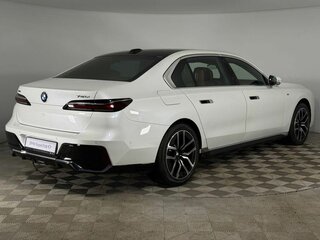 2024 BMW 7 серии 740d xDrive VII (G70), белый, 13700000 рублей, вид 4