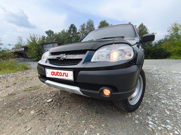 2012 Chevrolet Niva I Рестайлинг, чёрный, 535000 рублей - вид 2
