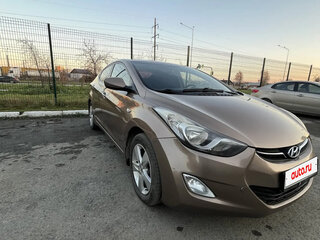 2013 Hyundai Elantra V (MD), бежевый, 1000000 рублей, вид 2