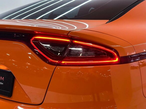 2019 Kia Stinger I, оранжевый, 3638000 рублей - вид 31