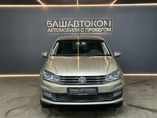 2015 Volkswagen Polo V Рестайлинг, бежевый, 740000 рублей, вид 2
