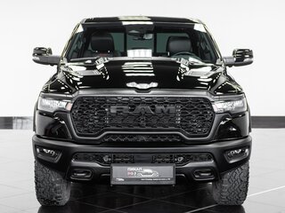 2025 Ram 1500 Crew Cab V Рестайлинг, чёрный, 8590000 рублей, вид 2