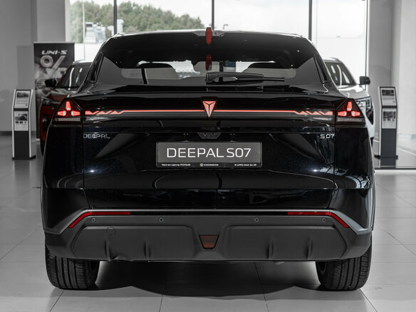 2025 Changan Deepal S07 31.73 kWh I, чёрный, 5289900 рублей - вид 4