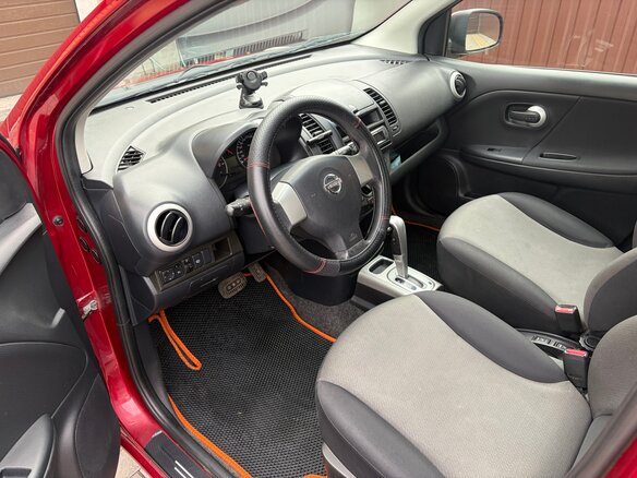2012 Nissan Note I Рестайлинг, красный, 600000 рублей - вид 9
