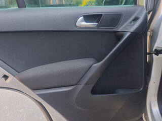 2014 Volkswagen Tiguan I Рестайлинг, серебристый, 1200000 рублей, вид 5
