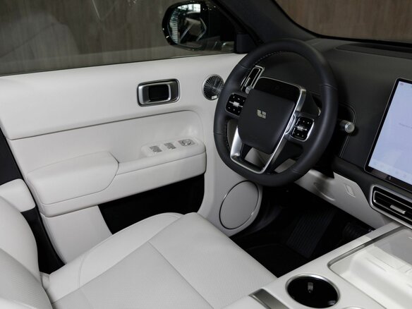 2025 Li Auto (Lixiang) L9 52.3 kWh I Рестайлинг, серый - вид 9