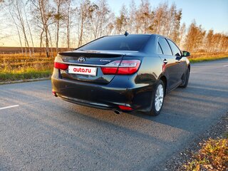 2015 Toyota Camry VII (XV50) Рестайлинг, чёрный, 1850000 рублей, вид 3