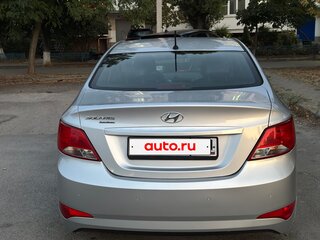 2016 Hyundai Solaris I Рестайлинг, серебристый, 1280000 рублей, вид 4